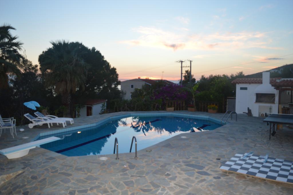 Villa Suites Lagonisi Luxury エクステリア 写真